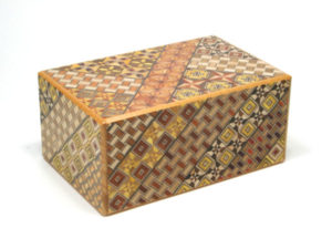 japanese puzzle box – Karakuri Museum