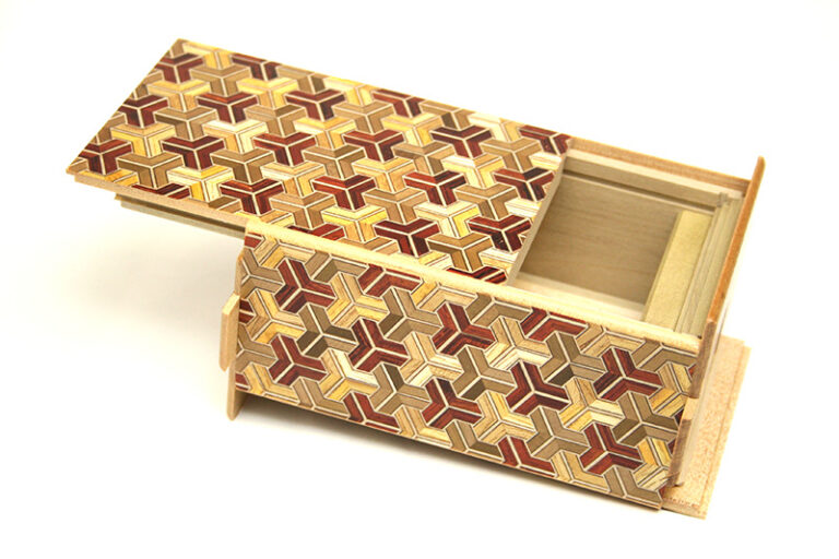 Japanese Puzzle Box 35+1steps 3colors Kikkou Karakuri Museum